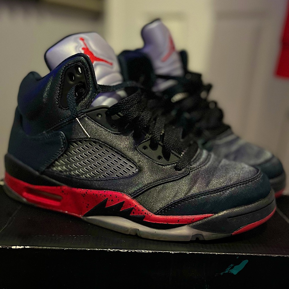 Air Jordan 5 Retro “Satin Red” Size 9.5 (USED GOOD CONDITION)